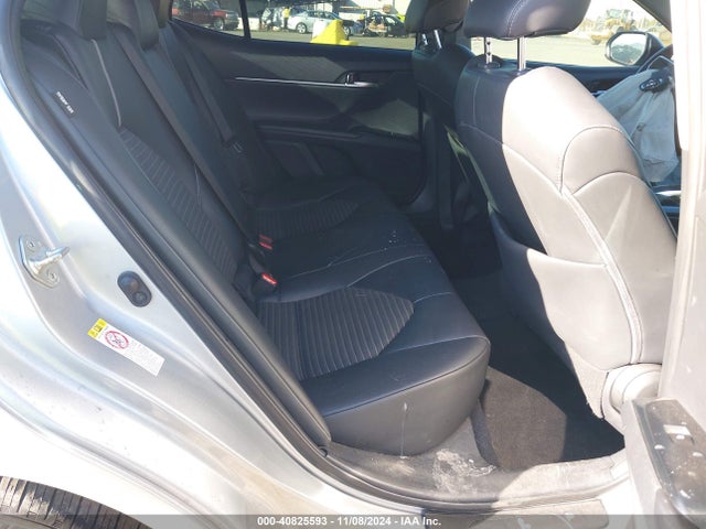 Toyota CAMRY SE 2018 4T1B11HK0JU586111 Image 8