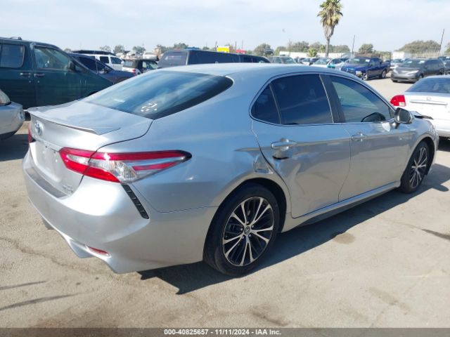 4T1B21HK8JU002129 Toyota Camry Hybrid Se