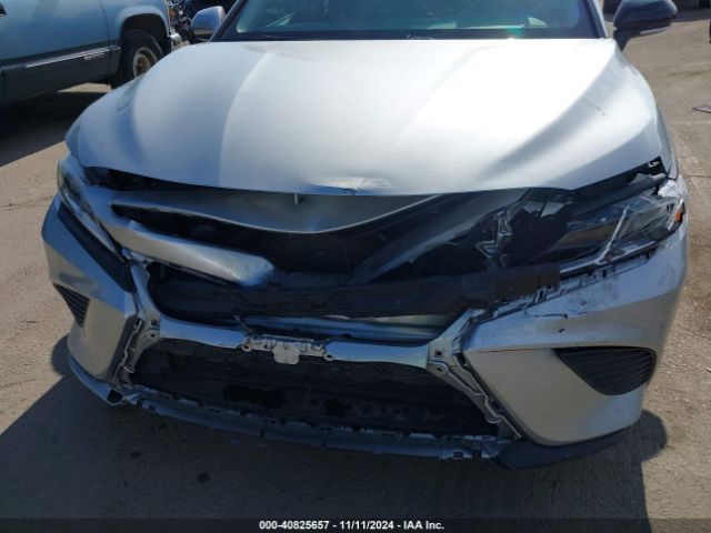 4T1B21HK8JU002129 Toyota Camry Hybrid Se
