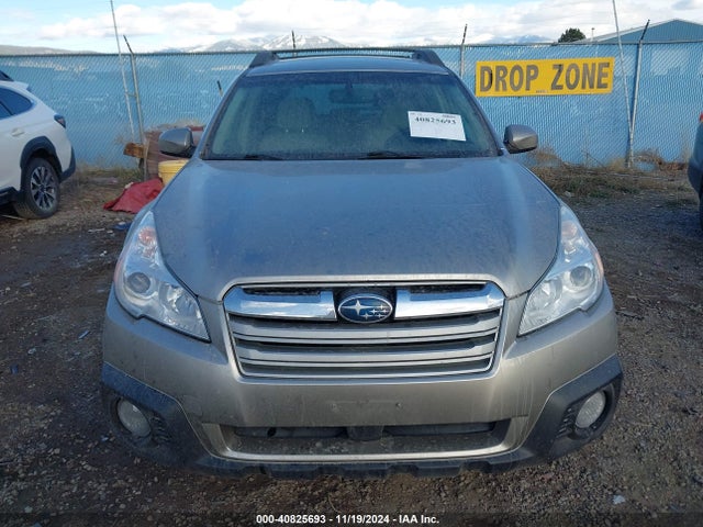 Subaru Outback 2.5i Premium 2014 4S4BRBDC6E3322335 Image 12