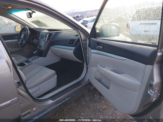 Subaru Outback 2.5i Premium 2014 4S4BRBDC6E3322335 Image 5