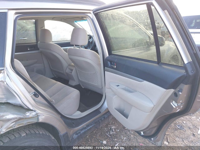Subaru Outback 2.5i Premium 2014 4S4BRBDC6E3322335 Image 8