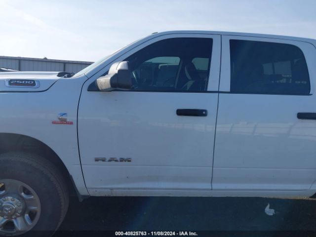 3C6UR5CL5NG418669 RAM 2500 Tradesman  4x4 6'4 Box