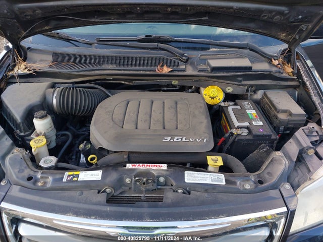 2C4RC1BG7ER326678 Chrysler Town & Country Touring