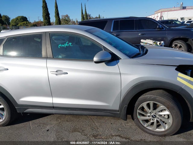 Hyundai TUCSON SE 2018 KM8J23A45JU736486 Image 14