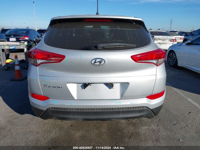 Hyundai TUCSON SE 2018 KM8J23A45JU736486 Image 17