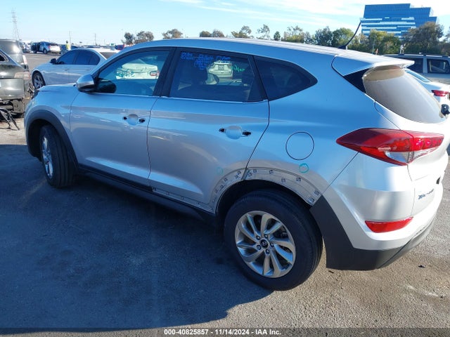 Hyundai TUCSON SE 2018 KM8J23A45JU736486 Image 3