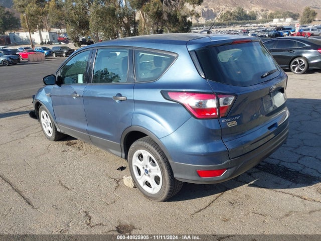 Ford ESCAPE S 2018 1FMCU0F75JUA86305 Image 3