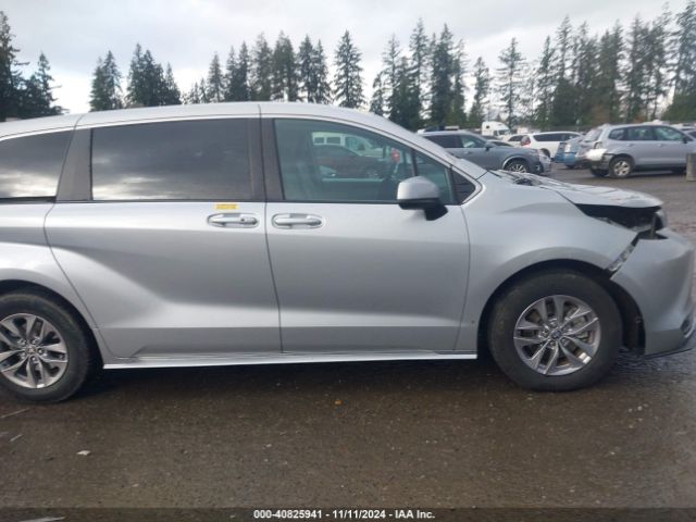 5TDKRKECXNS109650 Toyota SIENNA LE