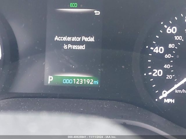5TDKRKECXNS109650 Toyota SIENNA LE
