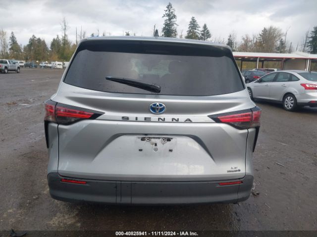 5TDKRKECXNS109650 Toyota SIENNA LE