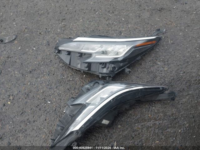 5TDKRKECXNS109650 Toyota SIENNA LE