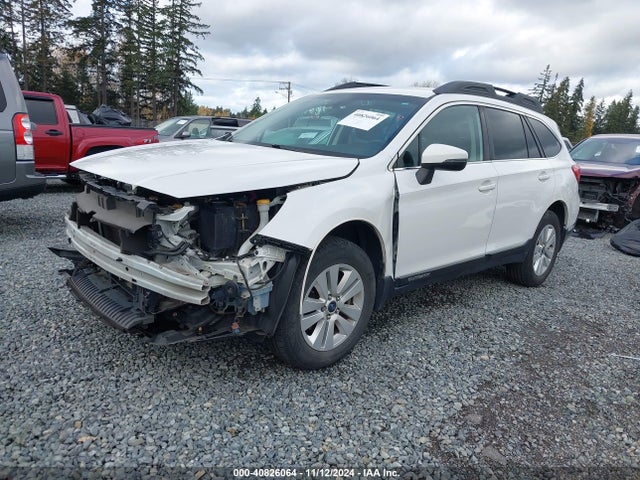 Subaru Outback 2.5i Premium 2018 4S4BSAFC6J3306481 Image 2