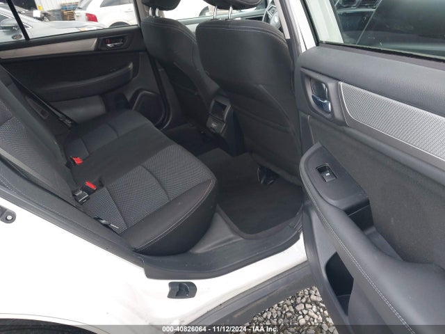 Subaru Outback 2.5i Premium 2018 4S4BSAFC6J3306481 Image 8