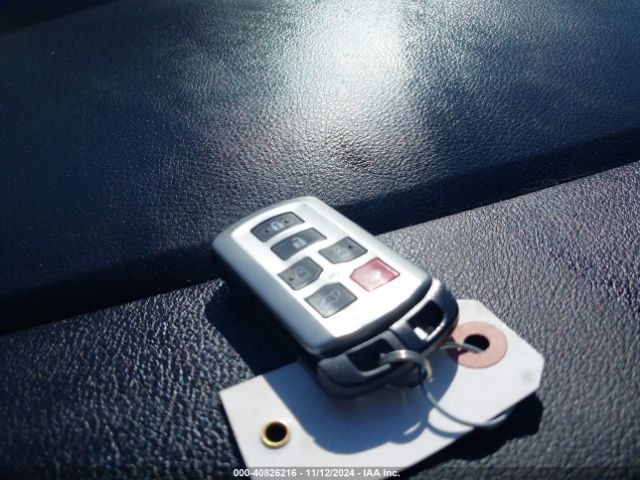 5TDYK3DC8FS680416 Toyota Sienna Xle/limited
