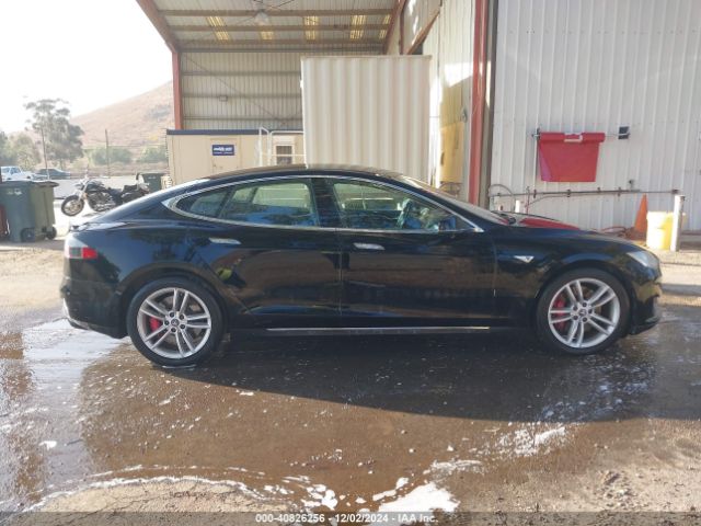 5YJSA1H15EFP61933 Tesla Model S P85