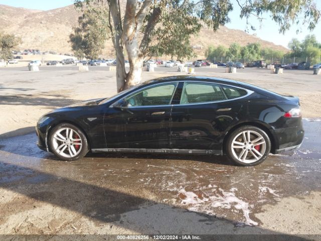 5YJSA1H15EFP61933 Tesla Model S P85