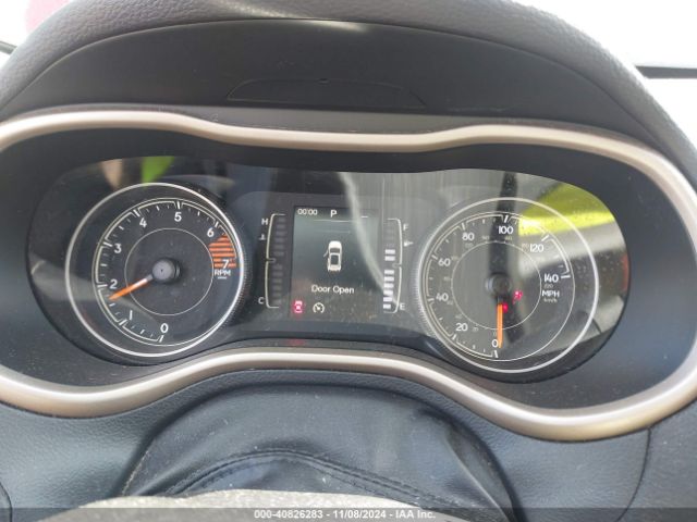 1C4PJLCB6HW667724 Jeep Cherokee Latitude Fwd
