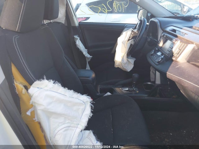 JTMRFREV1JJ718568 Toyota Rav4 Adventure/xle