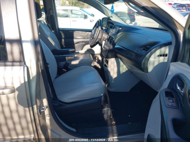2C4RDGBG6FR658077 Dodge Grand Caravan Se