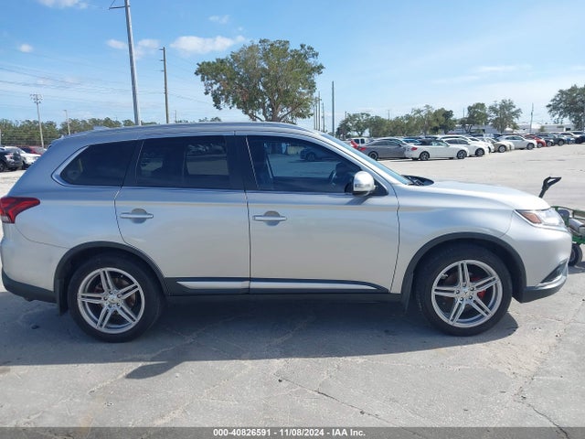 JA4AD3A3XKZ027346 Mitsubishi Outlander Sel