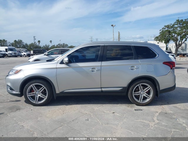 JA4AD3A3XKZ027346 Mitsubishi Outlander Sel