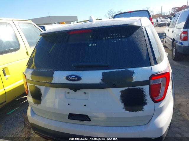 Ford Utility Police Interceptor 2016 1FM5K8AR7GGB64726 Image 16