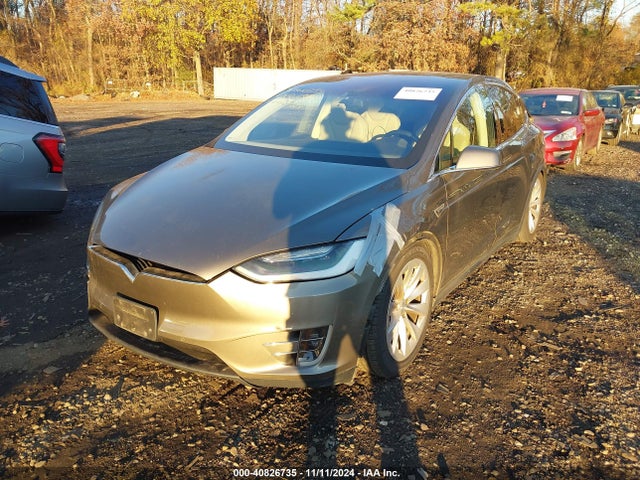 2016 TESLA MODEL X 5YJXCAE28GF003939 Photo 1