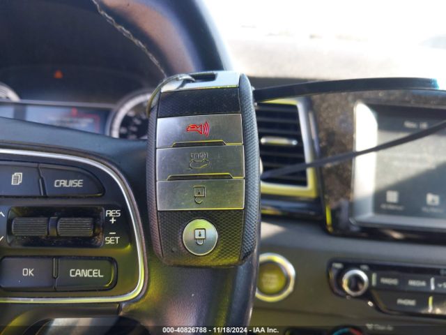 KNDCC3LC6H5096078 KIA NIRO EX