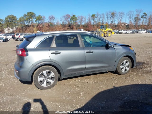 KNDCC3LC6H5096078 KIA NIRO EX