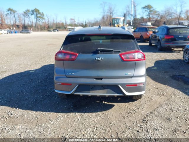 KNDCC3LC6H5096078 KIA NIRO EX