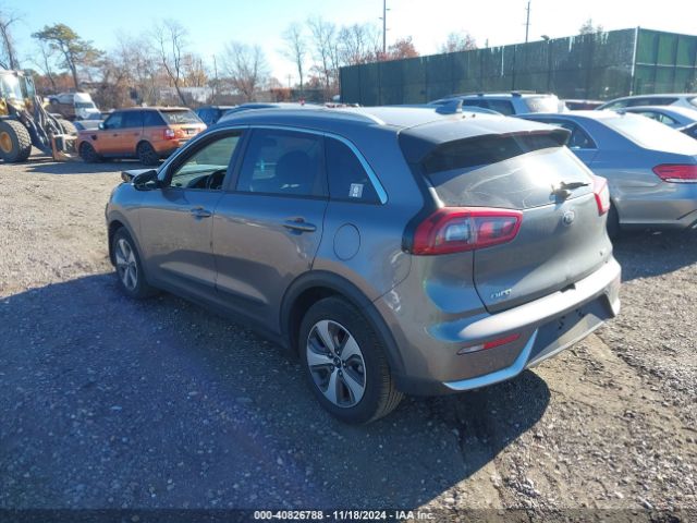 KNDCC3LC6H5096078 KIA NIRO EX
