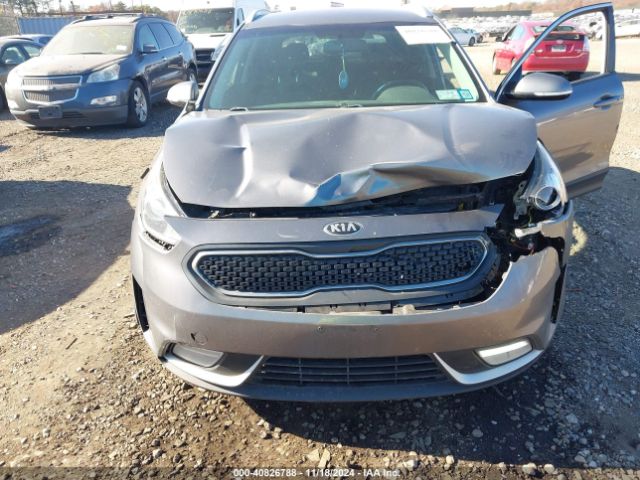 KNDCC3LC6H5096078 KIA NIRO EX