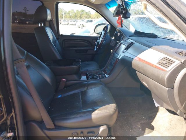 1GYS3BEF6ER125820 Cadillac Escalade Luxury