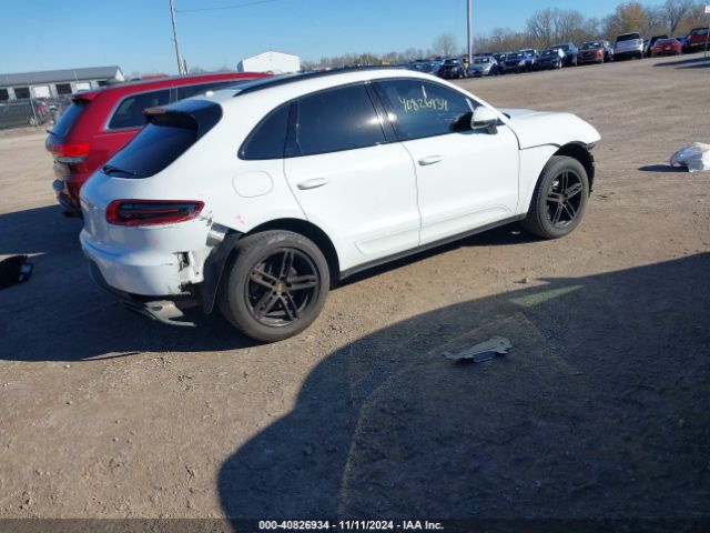 2018 PORSCHE MACAN WP1AA2A51JLB22940 Photo 3