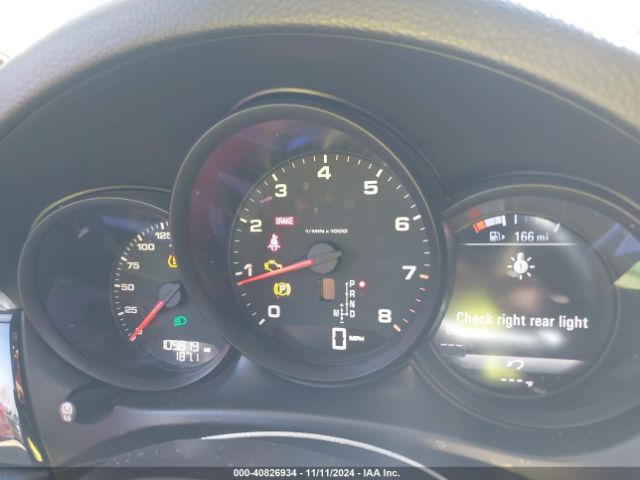 2018 PORSCHE MACAN WP1AA2A51JLB22940 Photo 6