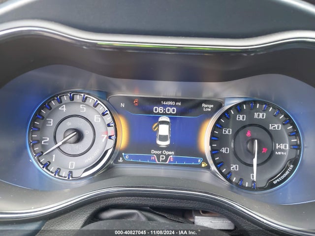 1C3CCCBGXFN604915 Chrysler 200 S