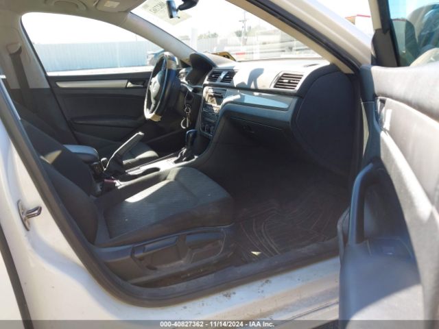 1VWAT7A31EC114430 Volkswagen Passat 1.8t S