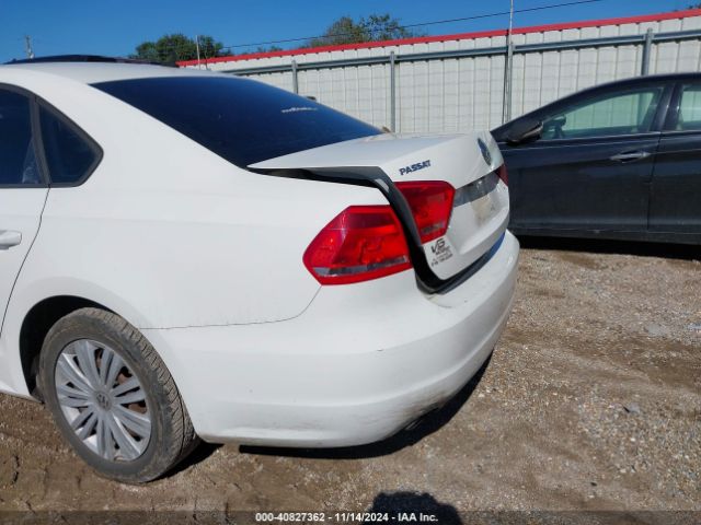 1VWAT7A31EC114430 Volkswagen Passat 1.8t S