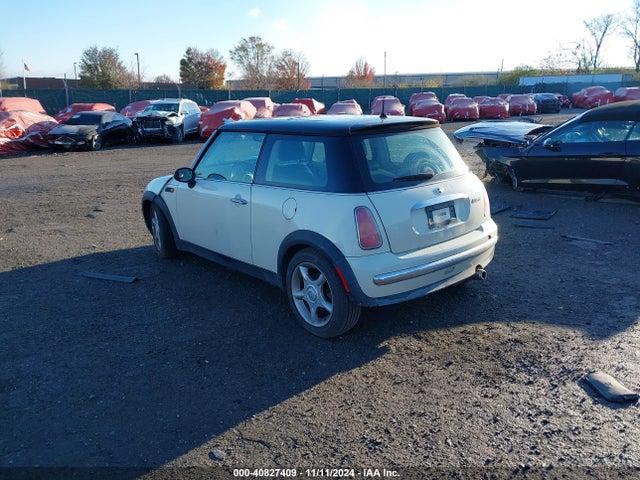 2004 MINI COOPER WMWRC33464TJ58388 Photo 2