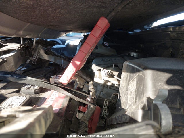 Toyota RAV4 LE 2018 JTMBFREV4JJ220897 Image 10