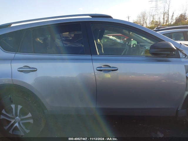 Toyota RAV4 LE 2018 JTMBFREV4JJ220897 Image 13