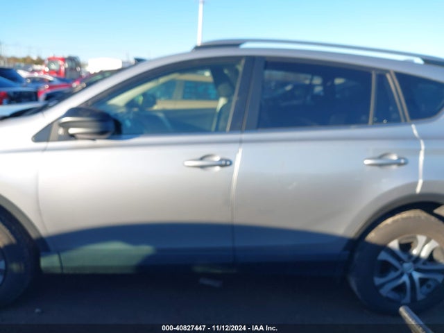 Toyota RAV4 LE 2018 JTMBFREV4JJ220897 Image 14