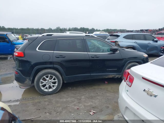 1C4PJLCS1EW122994 Jeep Cherokee Latitude