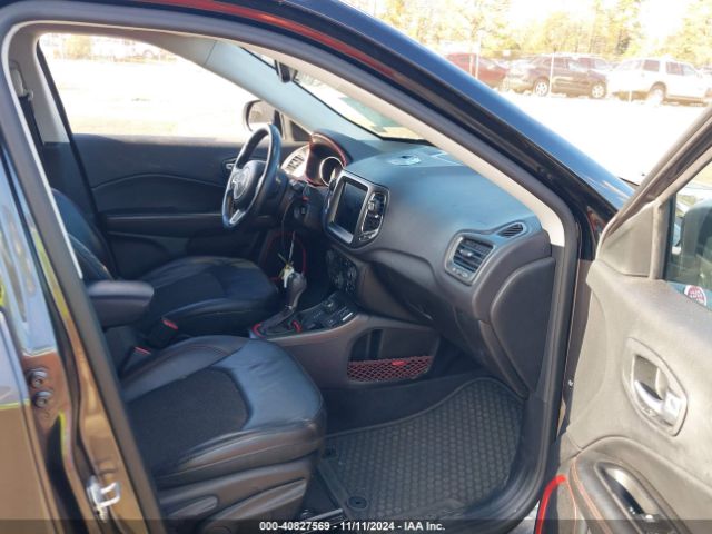 3C4NJDDBXJT174572 Jeep Compass Trailhawk 4x4