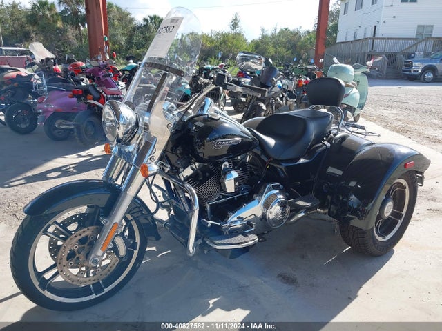 2015 HARLEY-DAVIDSON FLRT 1HD1MCM12FB860541 Photo 1