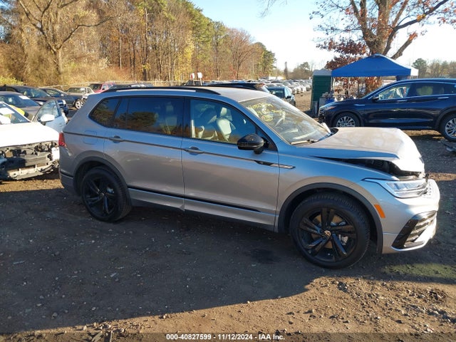 3VV8B7AX7RM162852 Volkswagen Tiguan 2.0t Se R-line Black