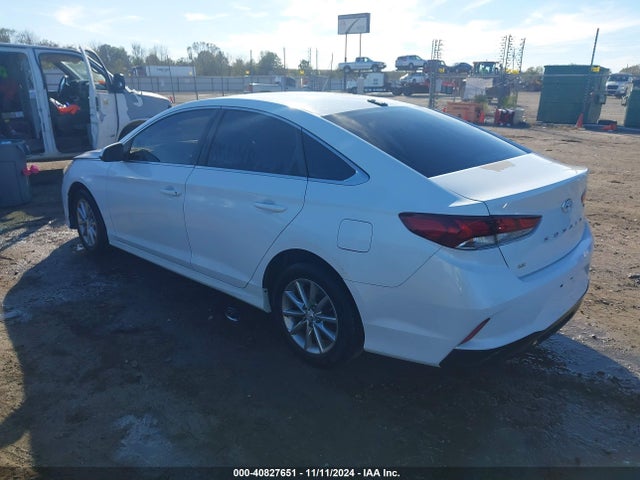 Hyundai SONATA SE 2018 5NPE24AF1JH591003 Image 3
