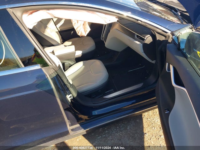 2015 TESLA MODEL S 5YJSA1H2XFF082007 Photo 4