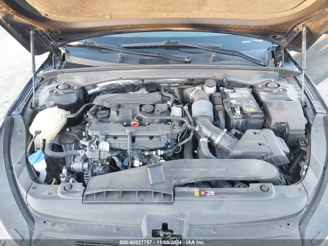 5XXG14J2XNG142476 KIA K5 LXS